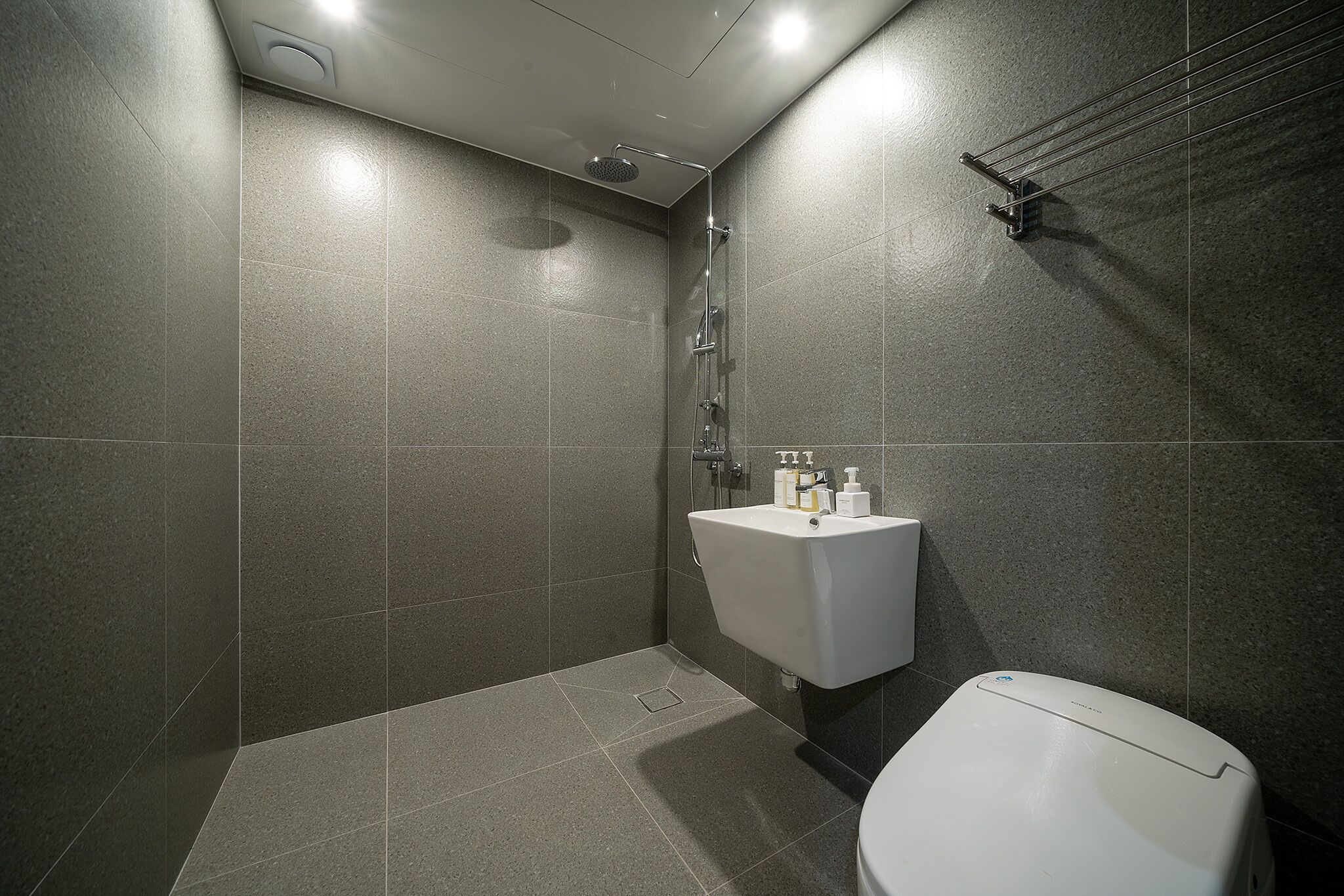 Hound Hotel Gimhae Samgye