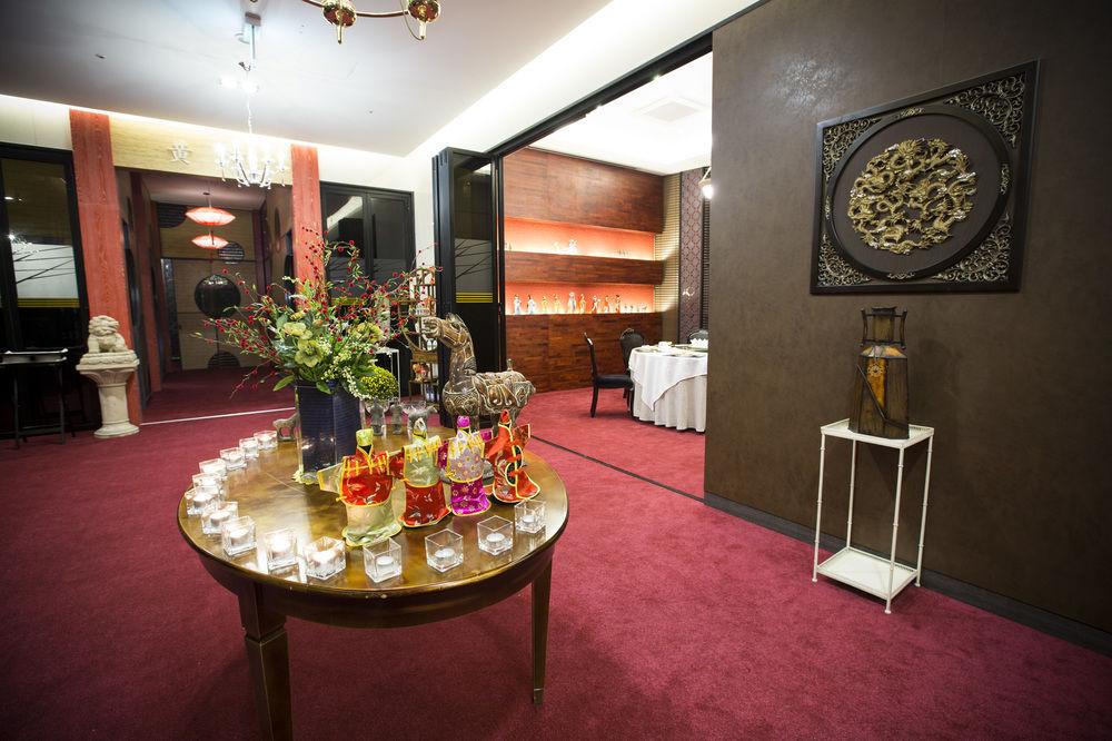 Isquare Hotel