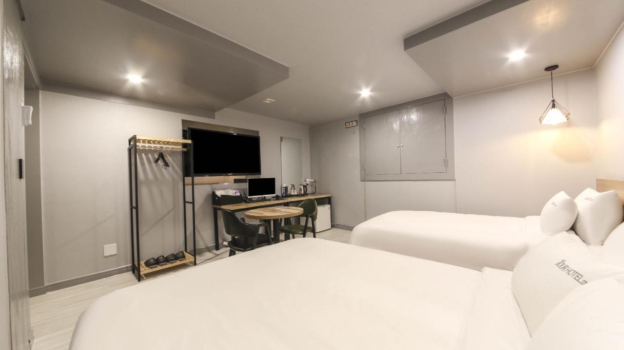 Tour Hotel