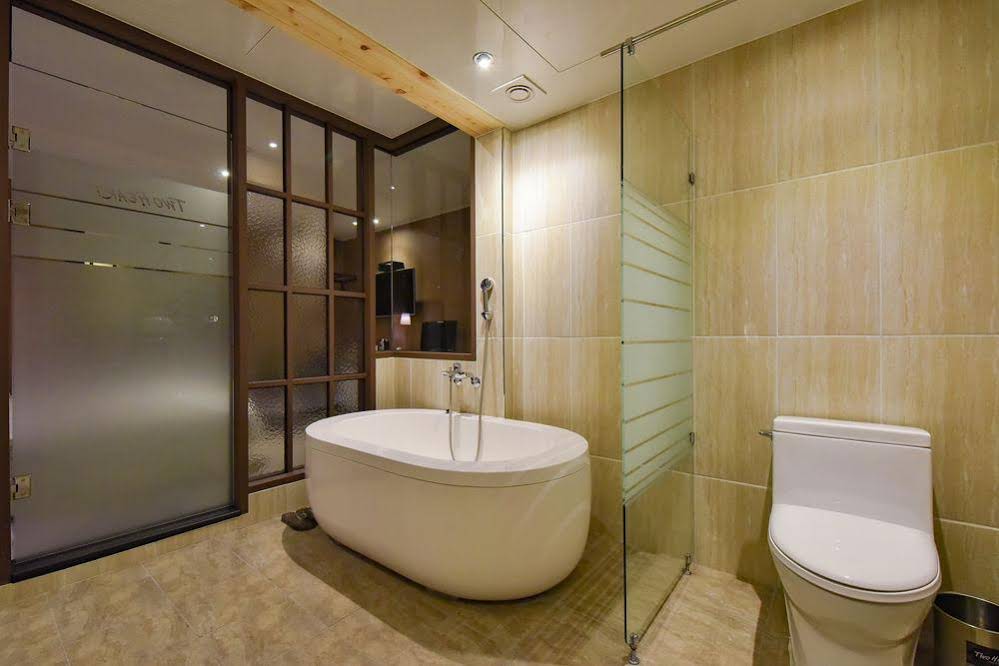 Two Heart Hotel Gimhae Waterpark