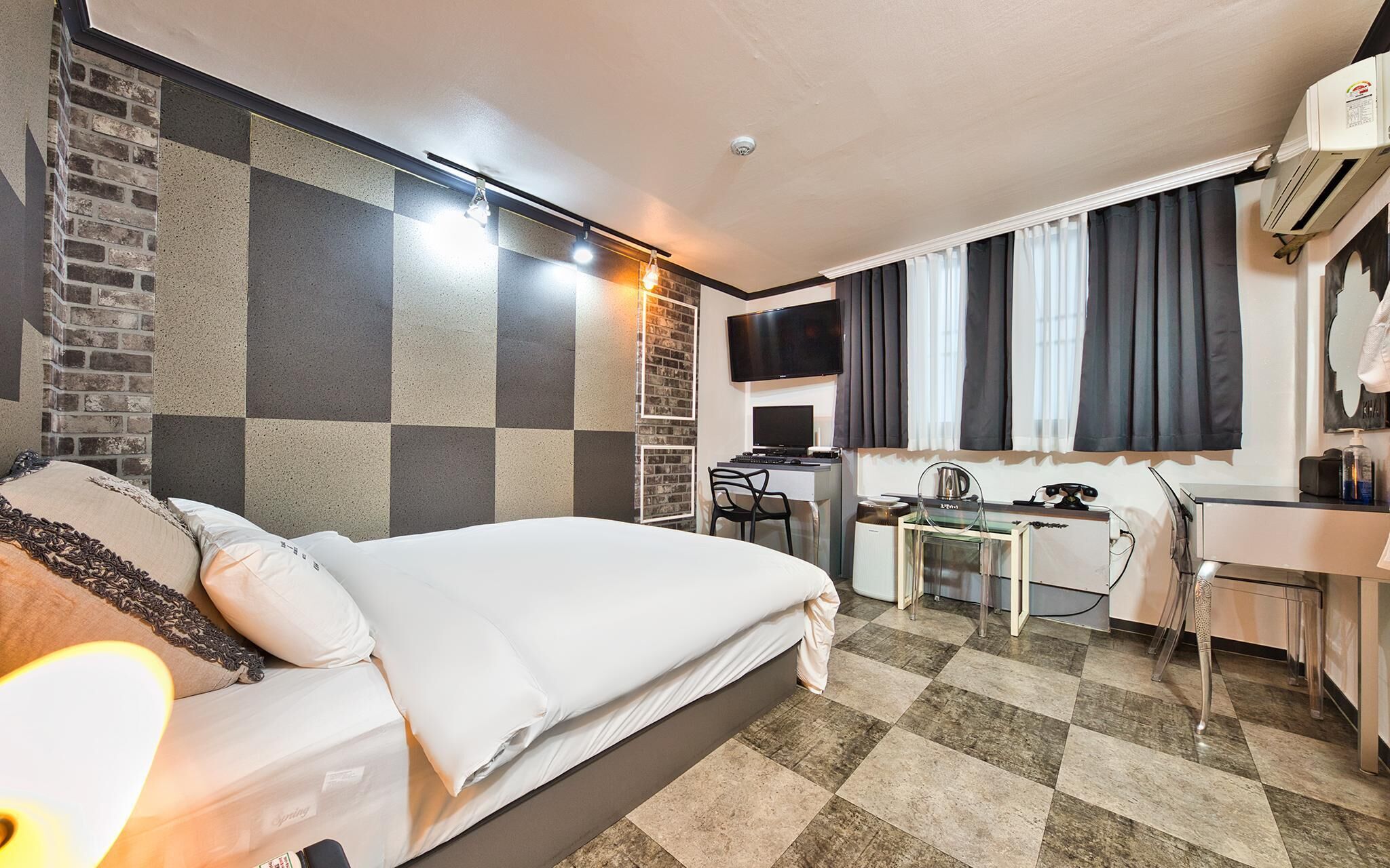 Gongju Khai Hotel