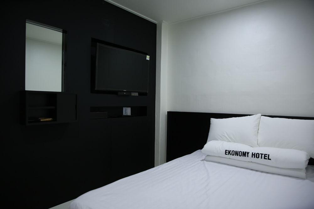 Ekonomy Hotel Gumi