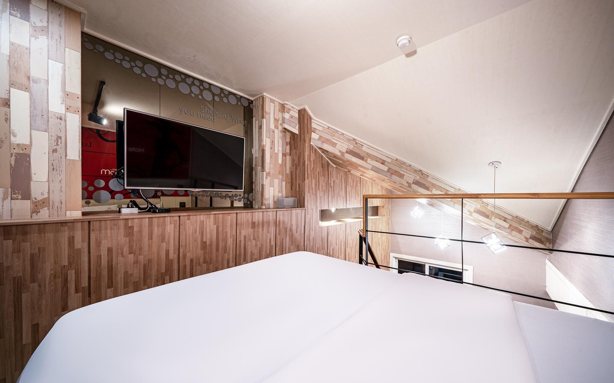 Gumi Indong Boom Hotel