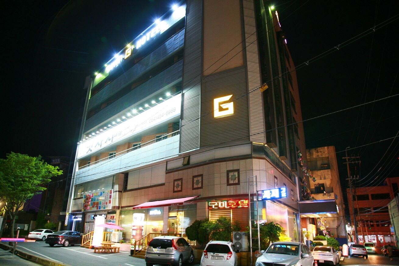 Gumi Metro Hotel