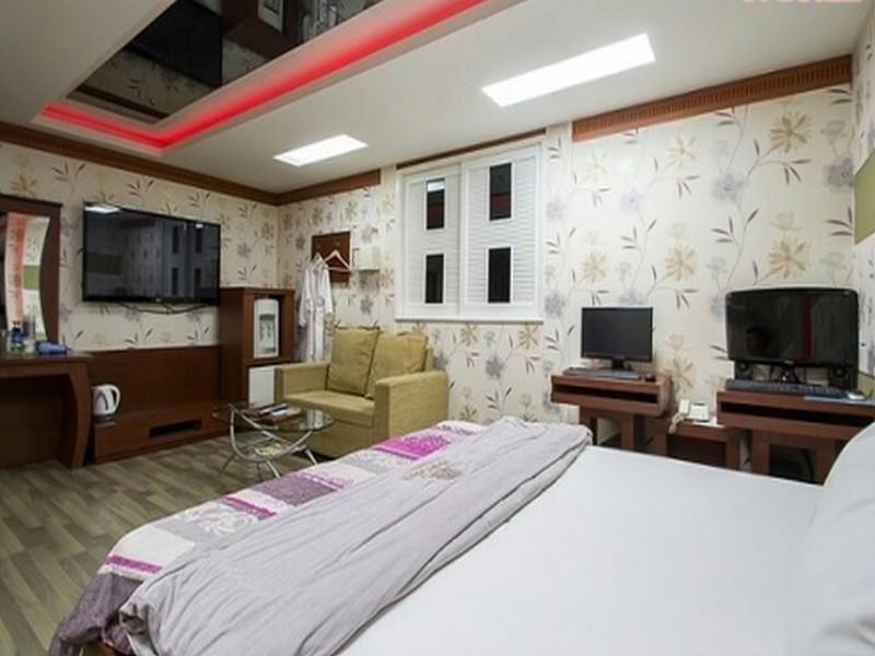 High Sense Motel