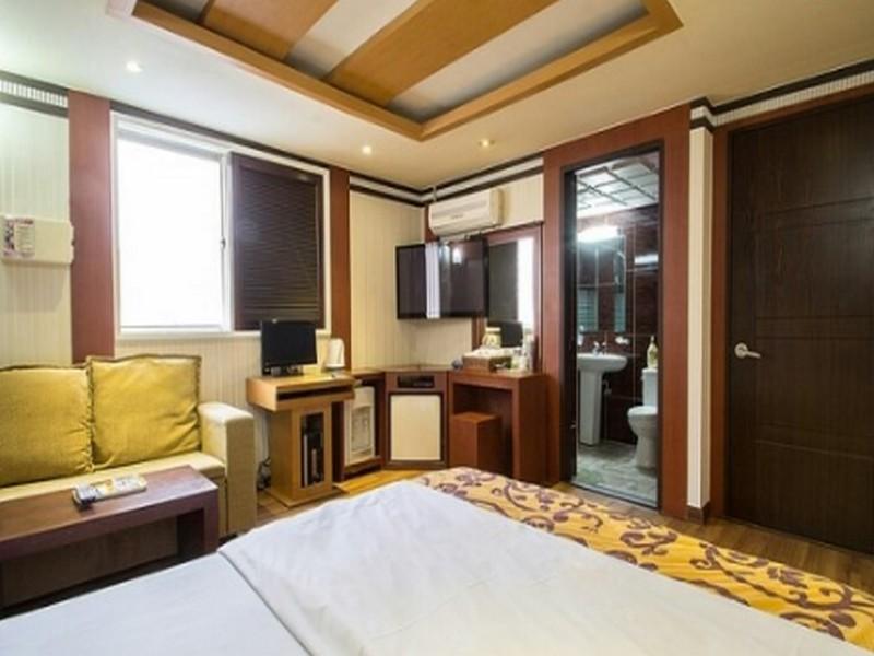 High Sense Motel