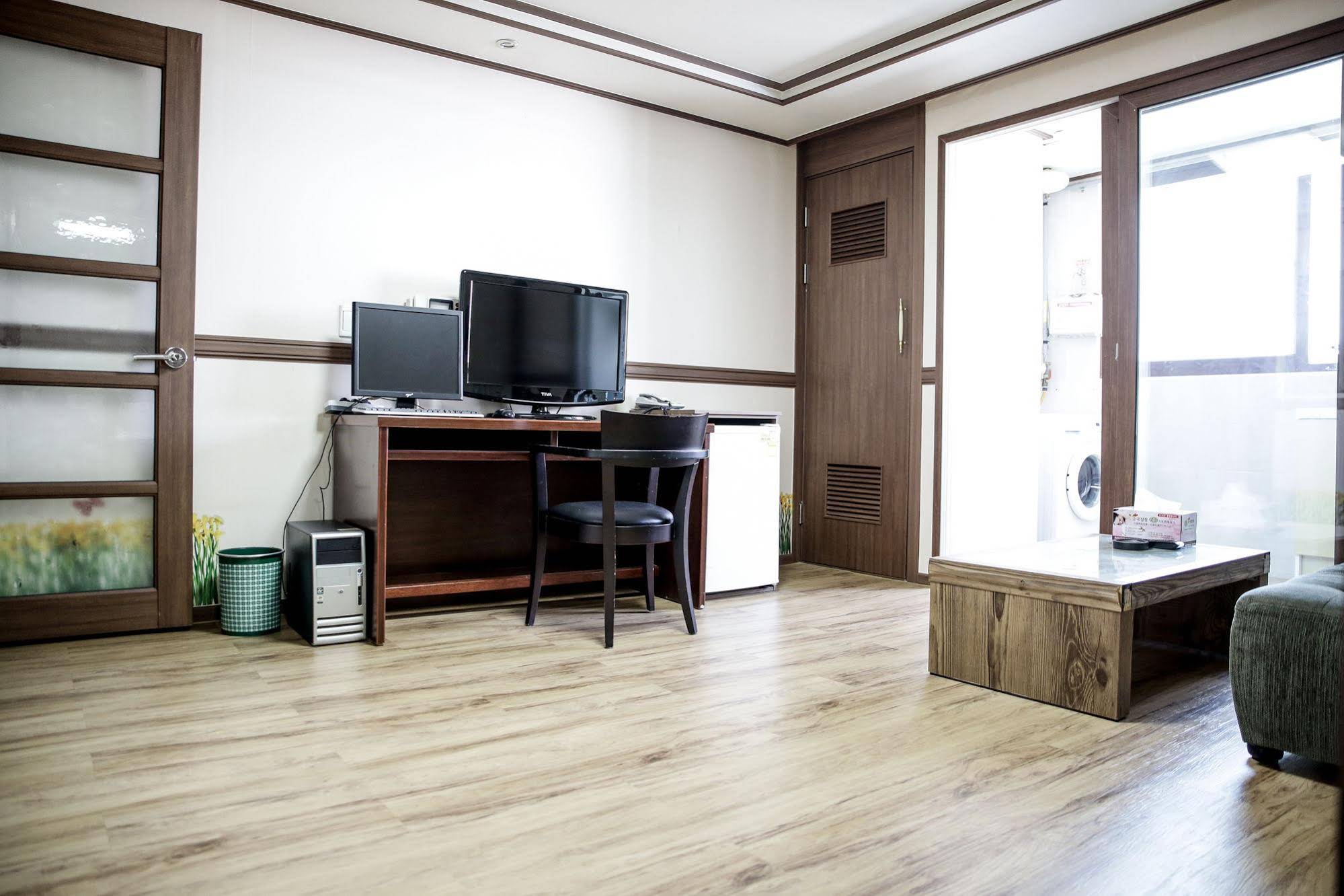 Hill Stay Hotel Residence