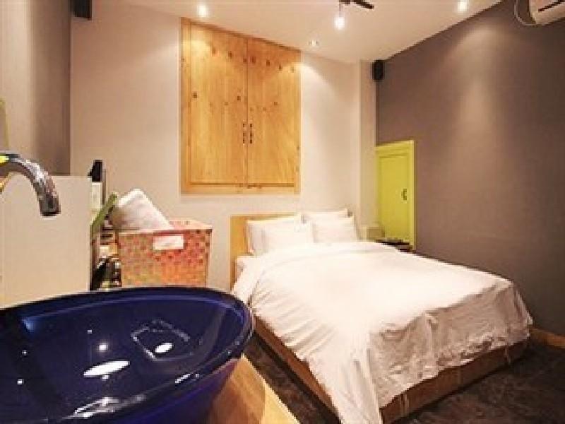 Hotel Cinema Gumi