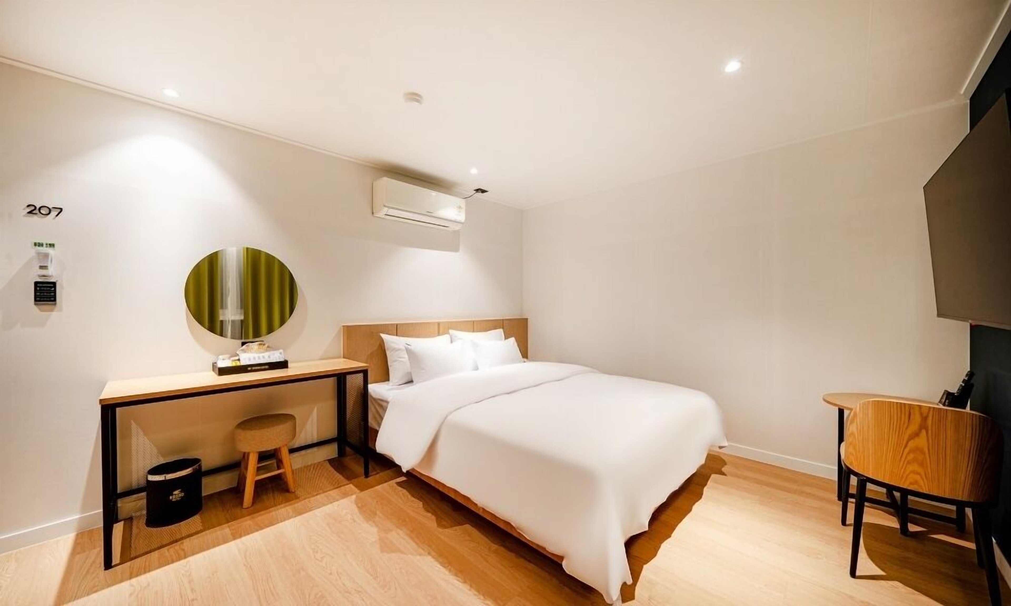 Hound Hotel Gumi indong