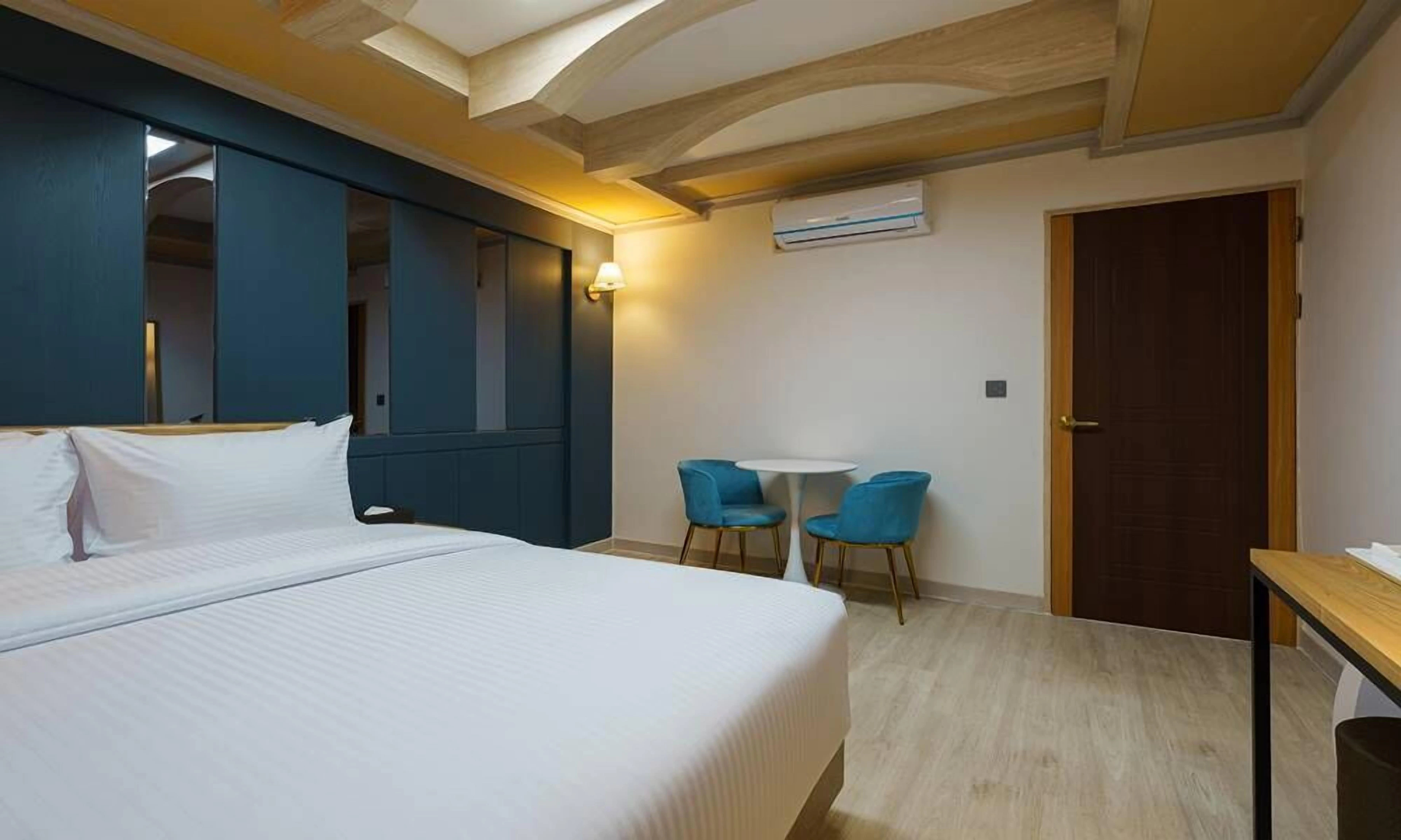 Time Hotel