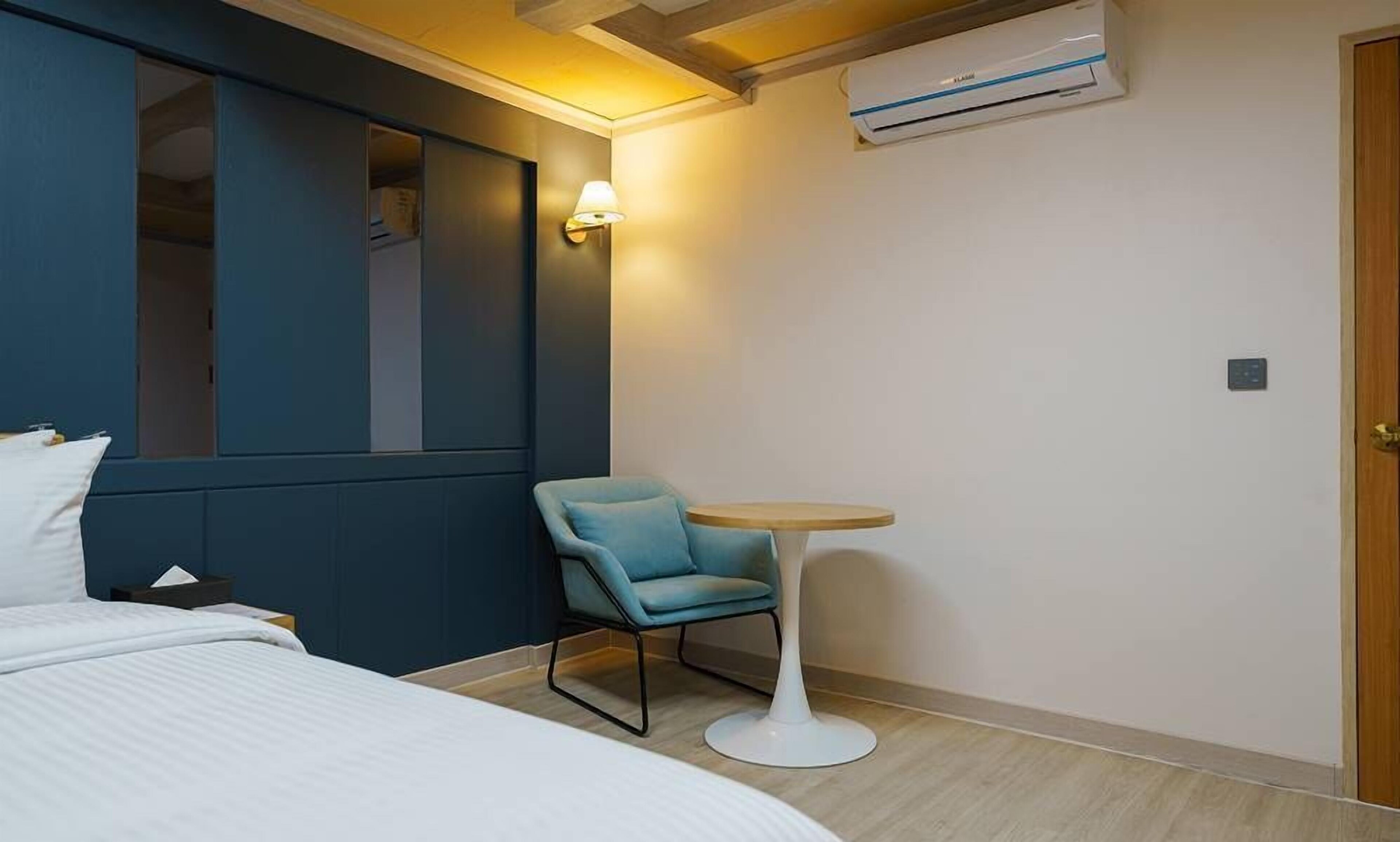 Time Hotel