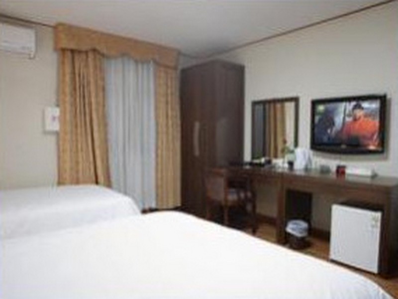 Yes Hotel
