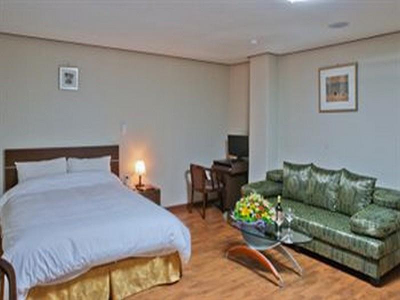 Yes Hotel