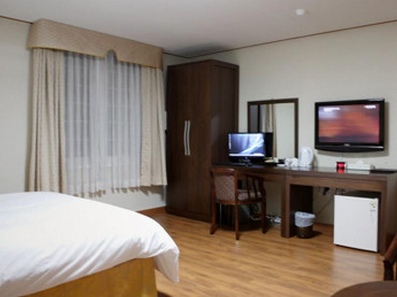 Yes Hotel