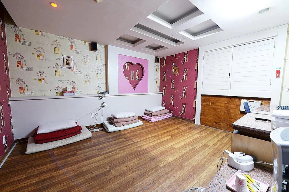 Cyber Motel