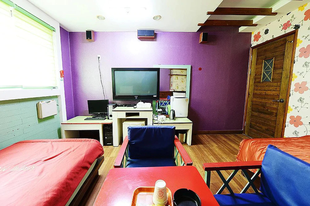 Cyber Motel