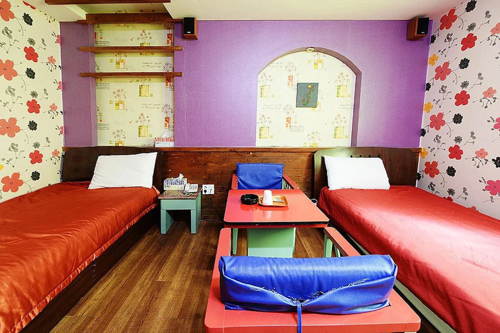 Cyber Motel