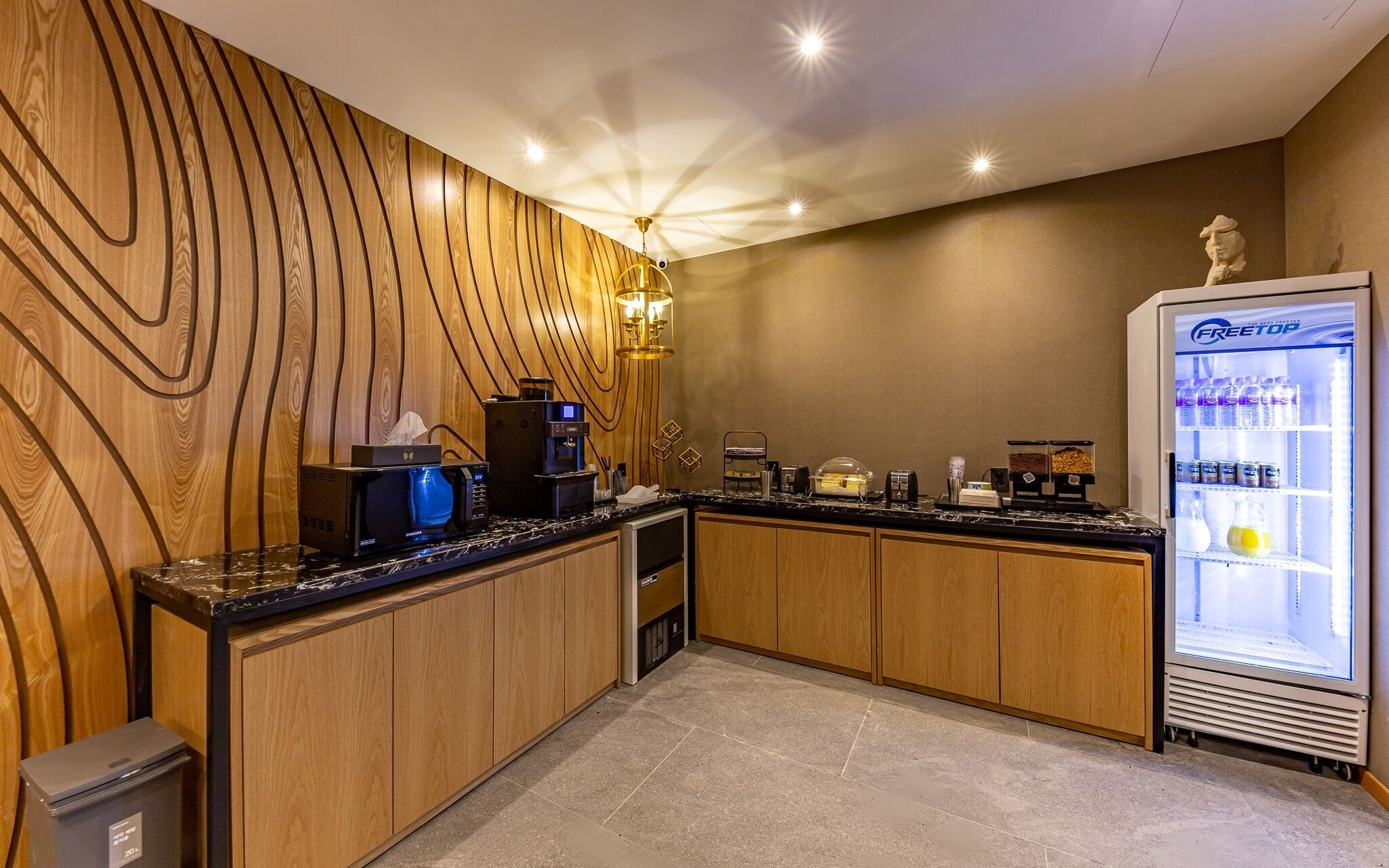 Gunsan Mari Hotel