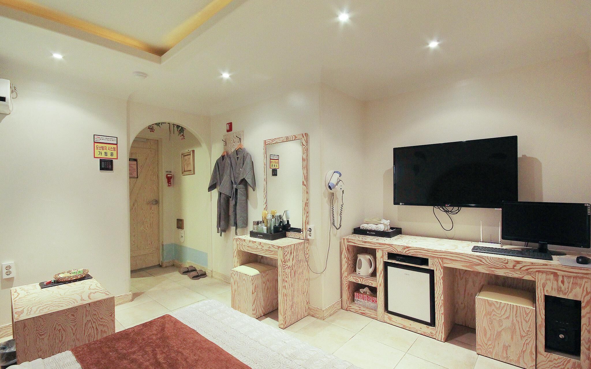 Gunsan Zaza Drive In Motel