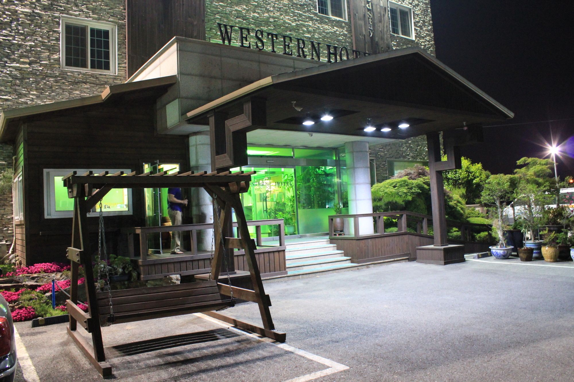 Western Hotel