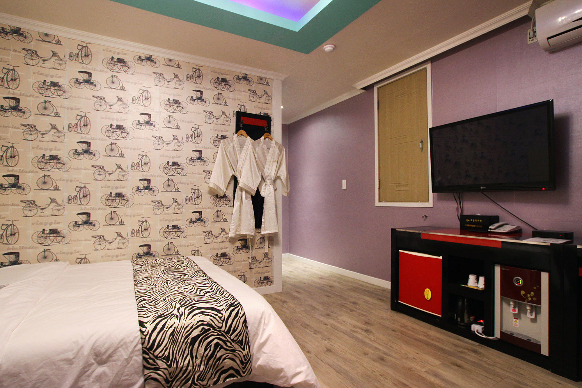 Chocolate Hotel