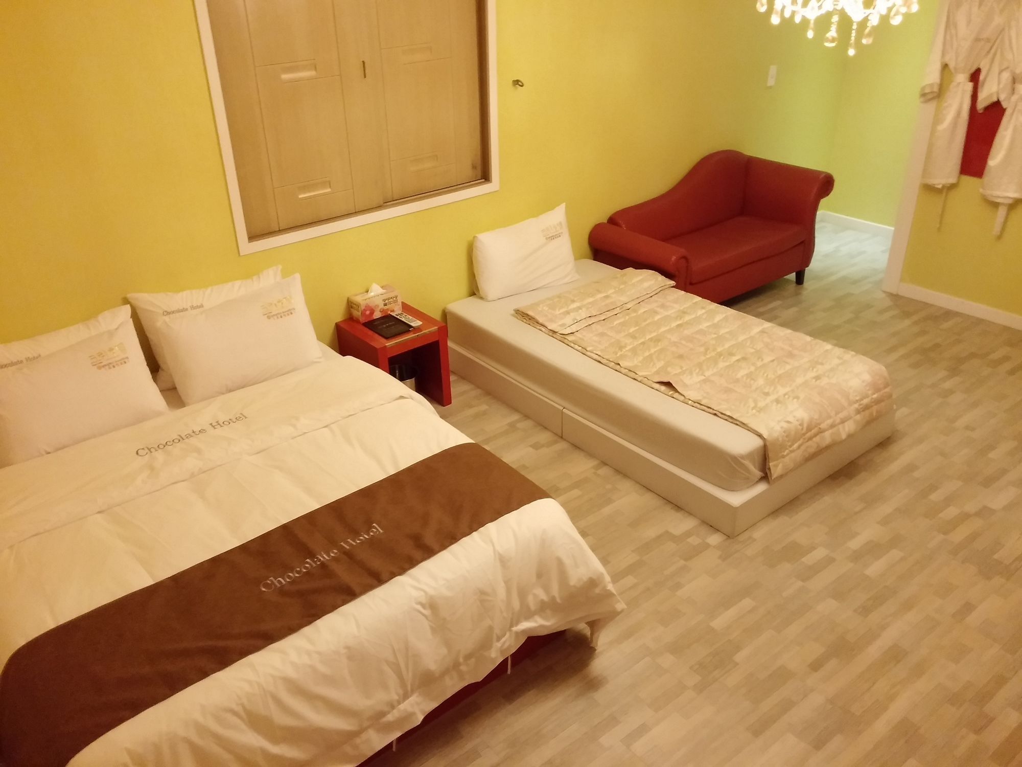 Chocolate Hotel