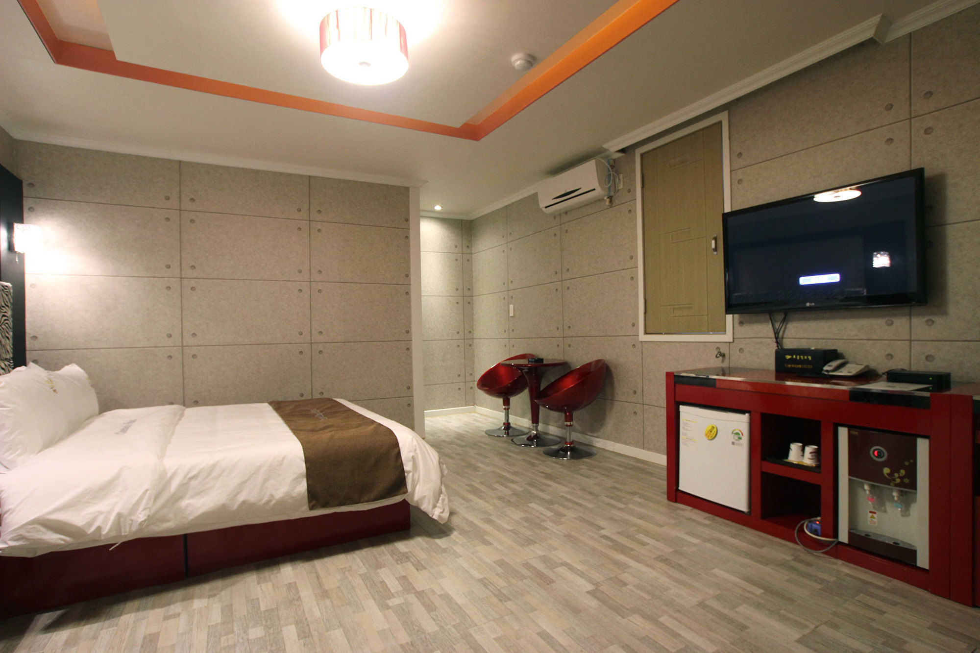 Chocolate Hotel