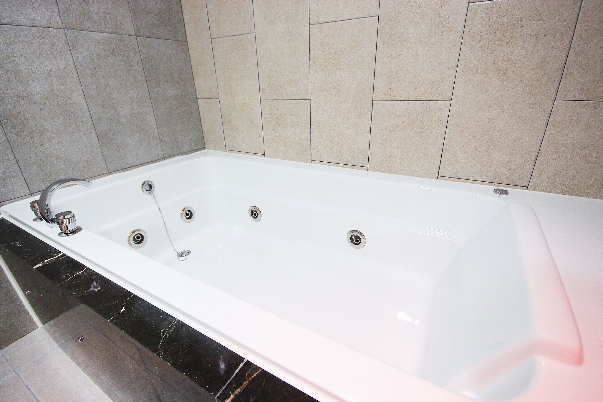 Gwangju Cheomdan Ferrari Hotel