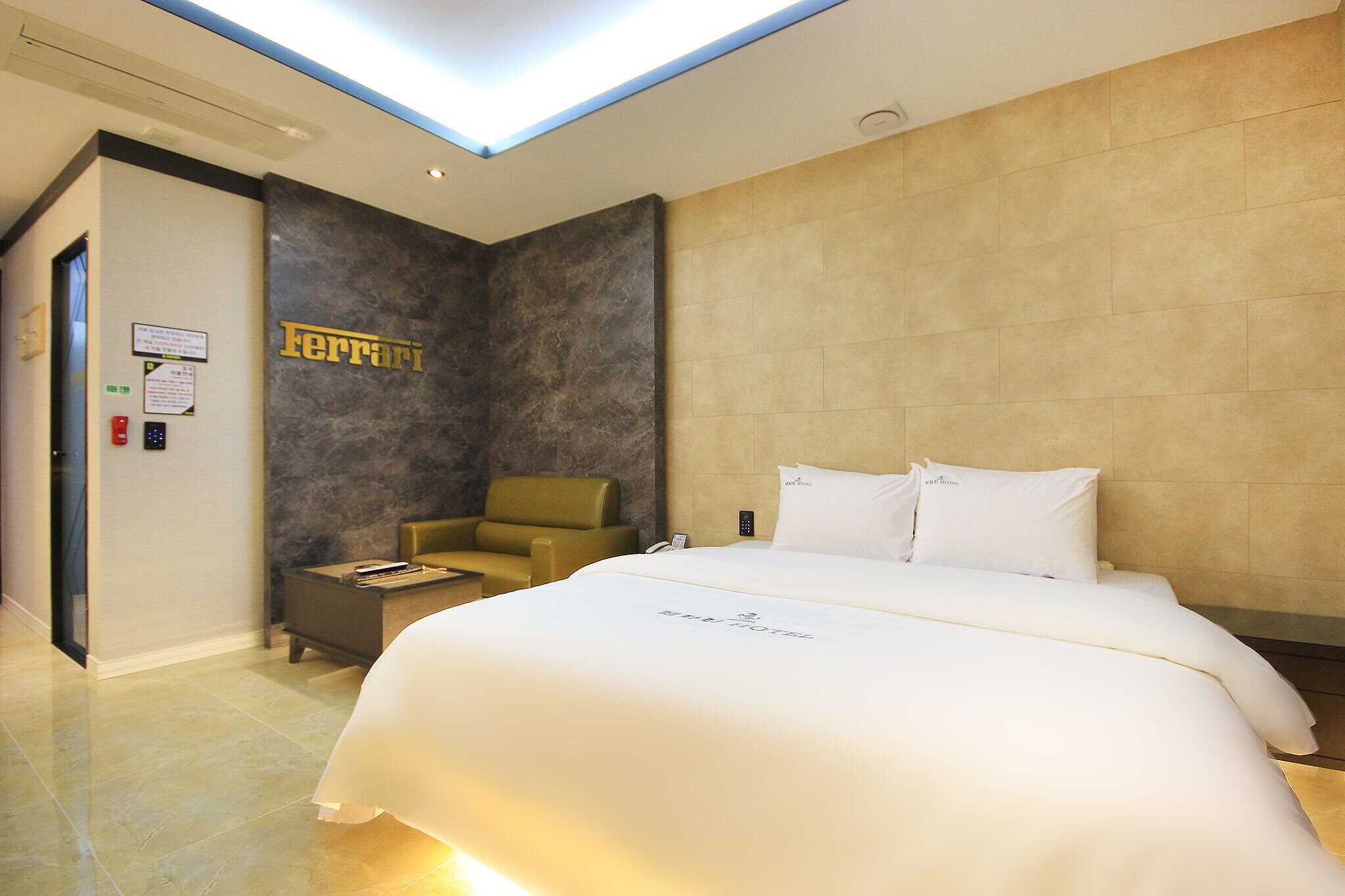 Gwangju Cheomdan Ferrari Hotel