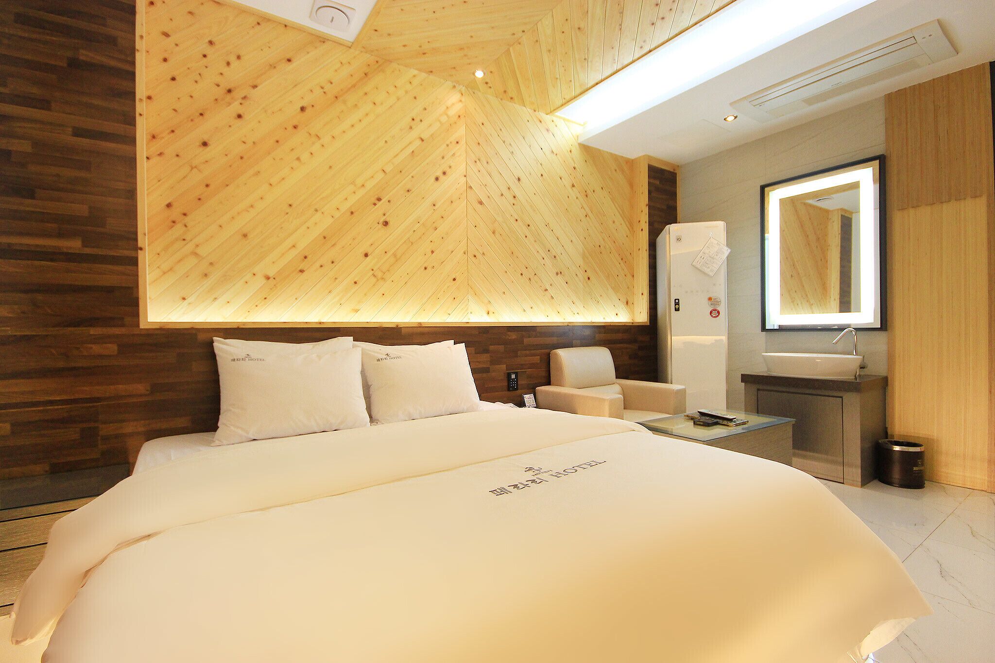 Gwangju Cheomdan Ferrari Hotel