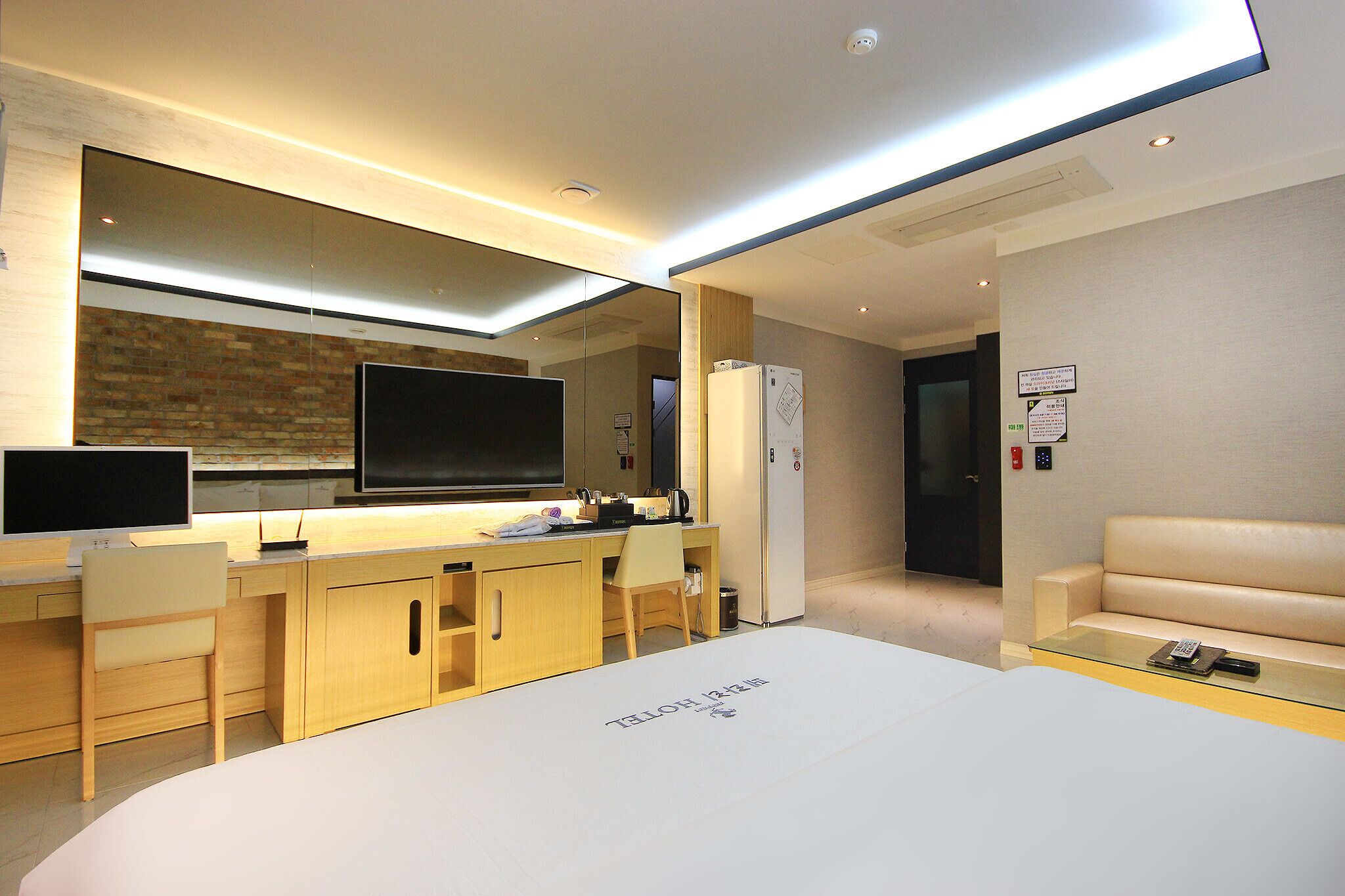 Gwangju Cheomdan Ferrari Hotel