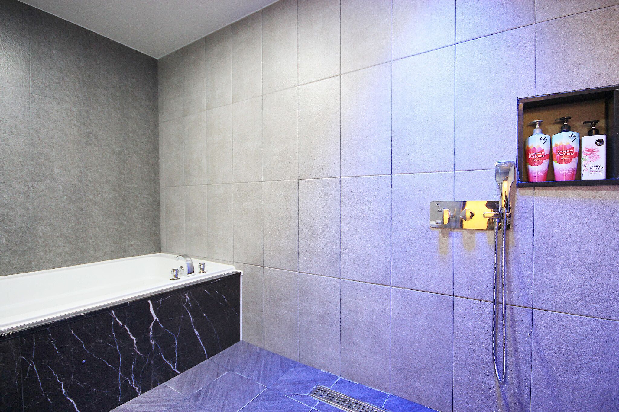 Gwangju Cheomdan Ferrari Hotel