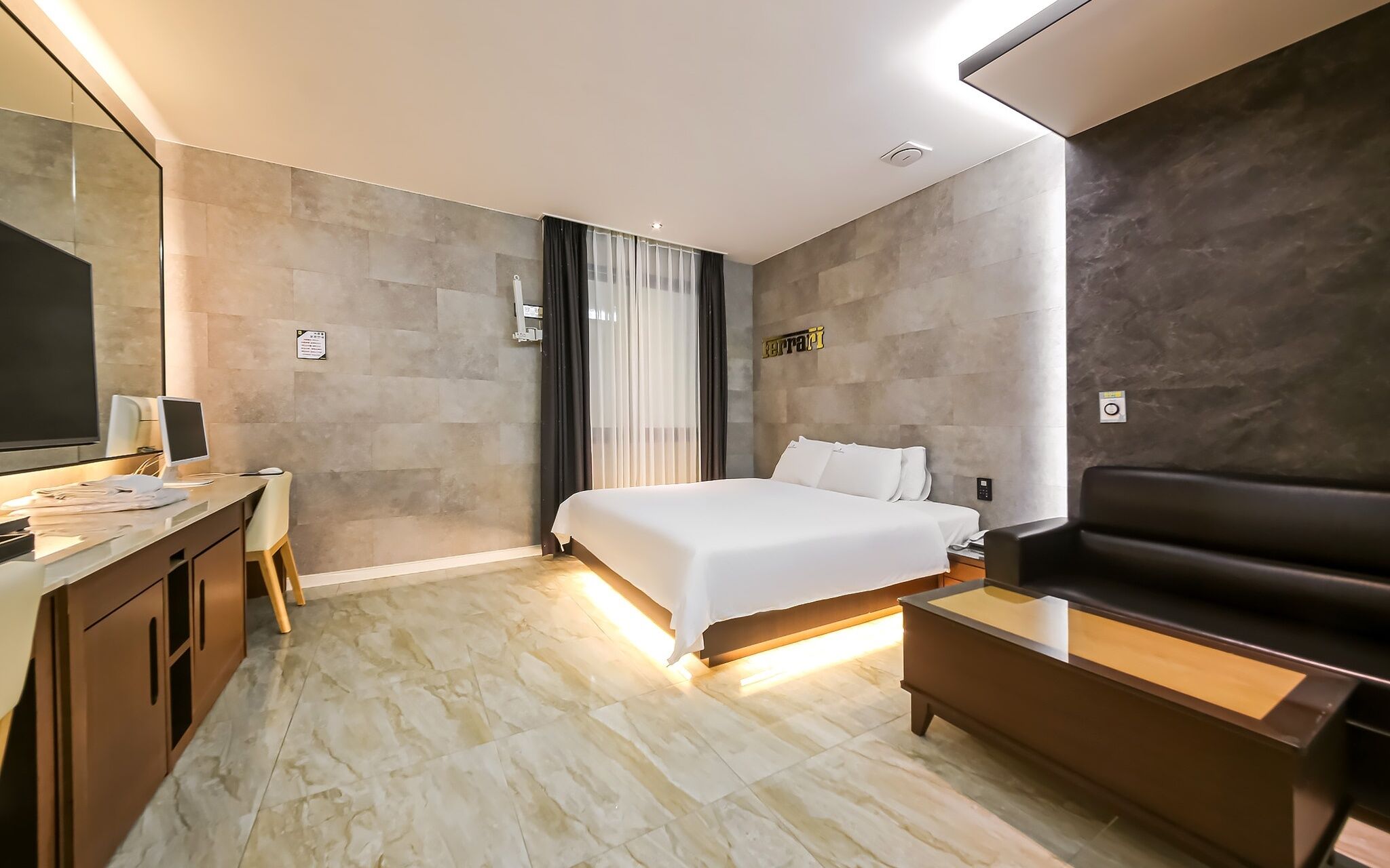 Gwangju Cheomdan Ferrari Hotel