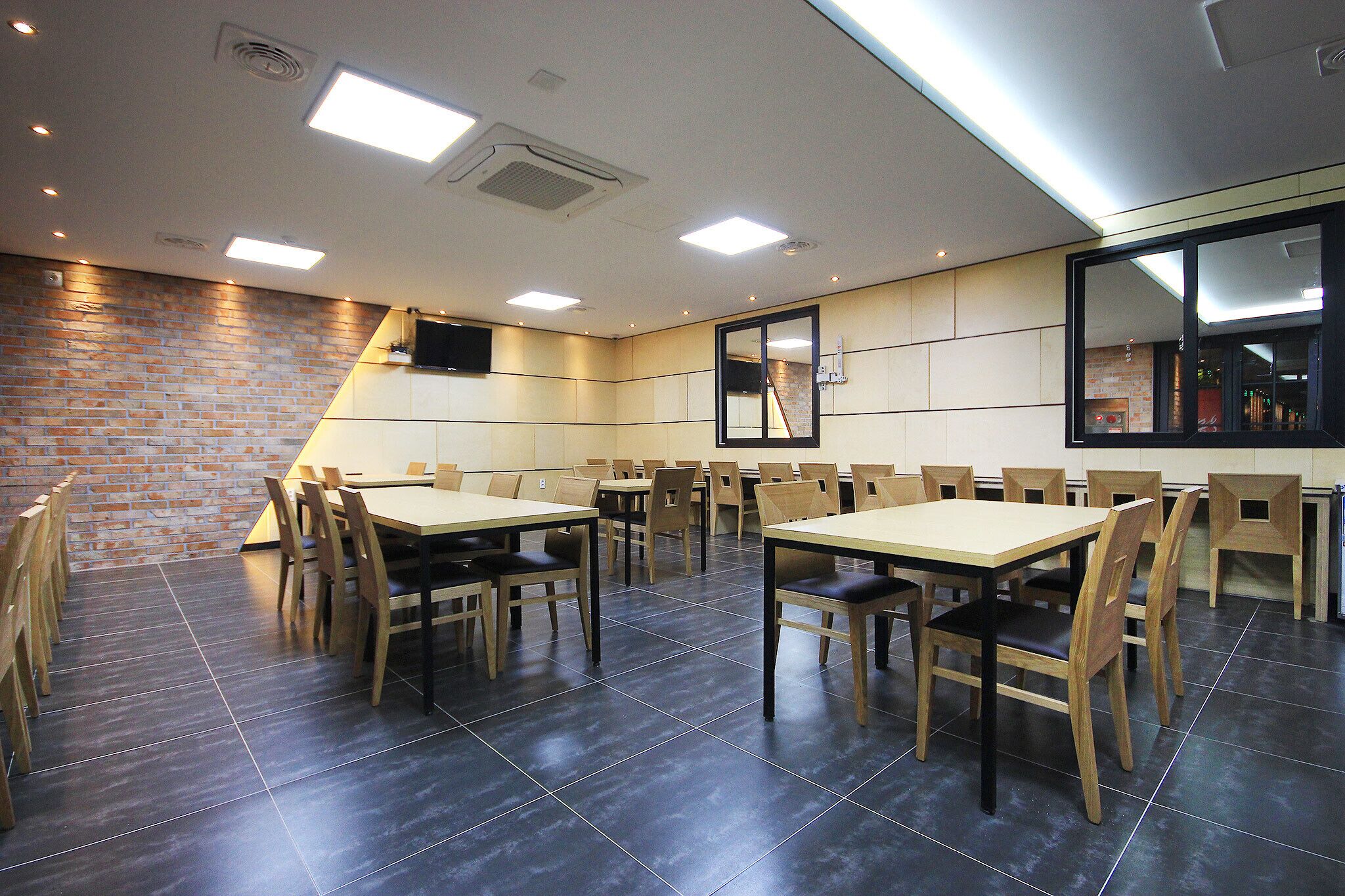 Gwangju Cheomdan Ferrari Hotel