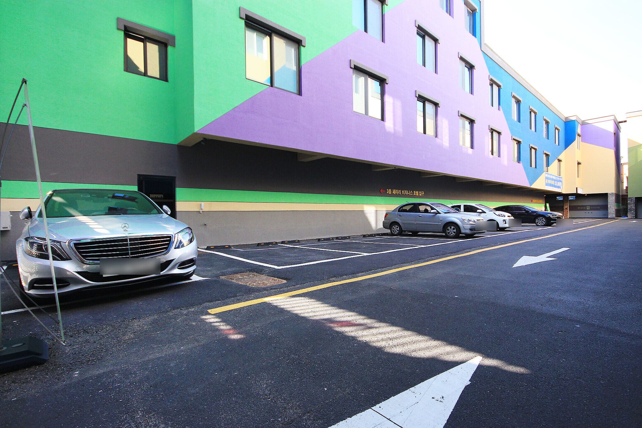 Gwangju Cheomdan Ferrari Hotel