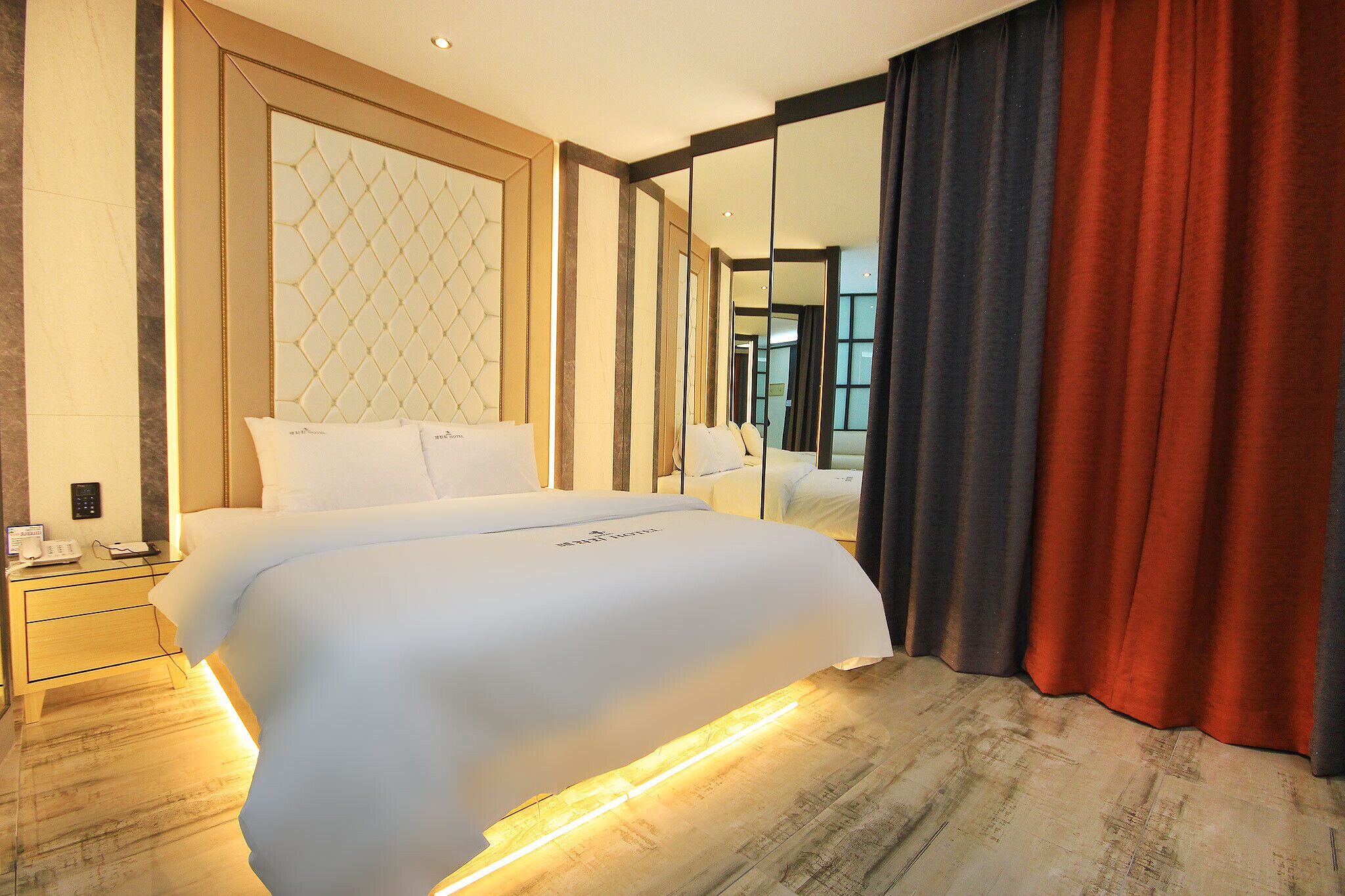 Gwangju Cheomdan Ferrari Hotel