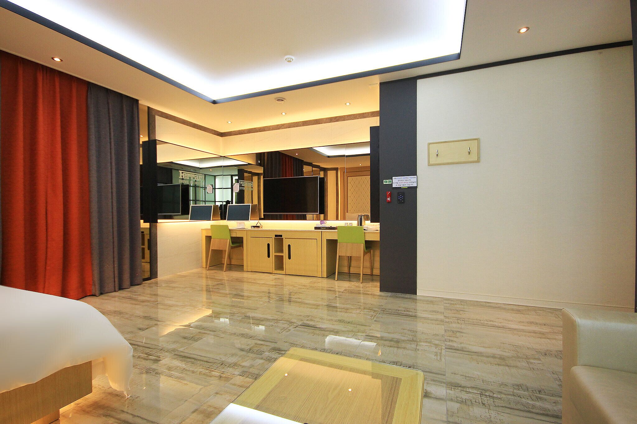 Gwangju Cheomdan Ferrari Hotel