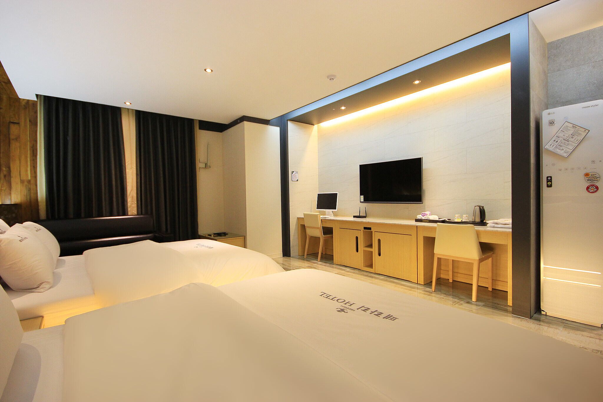 Gwangju Cheomdan Ferrari Hotel