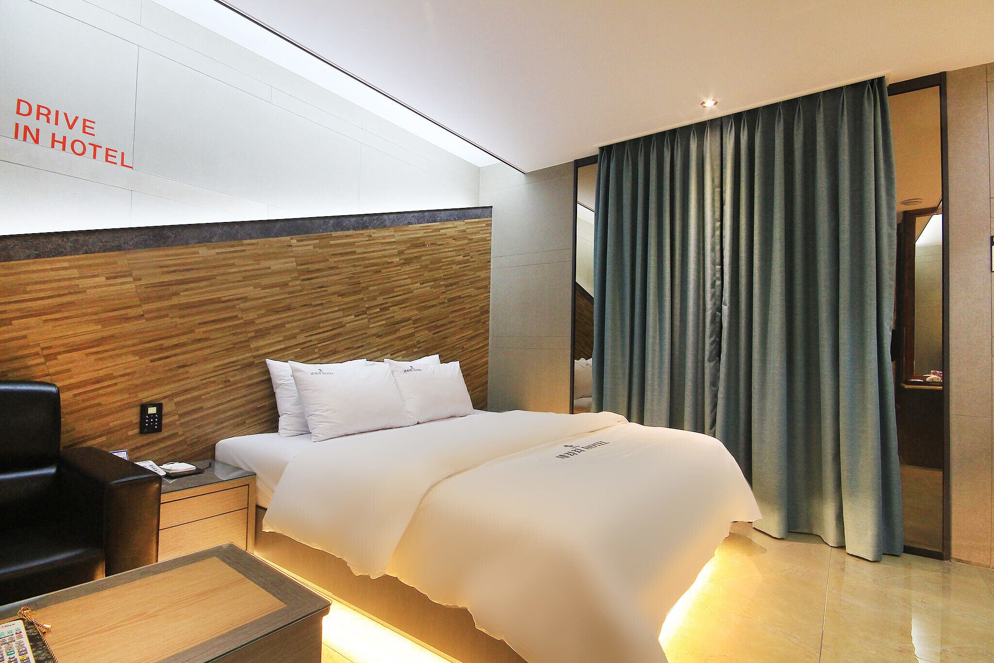 Gwangju Cheomdan Ferrari Hotel