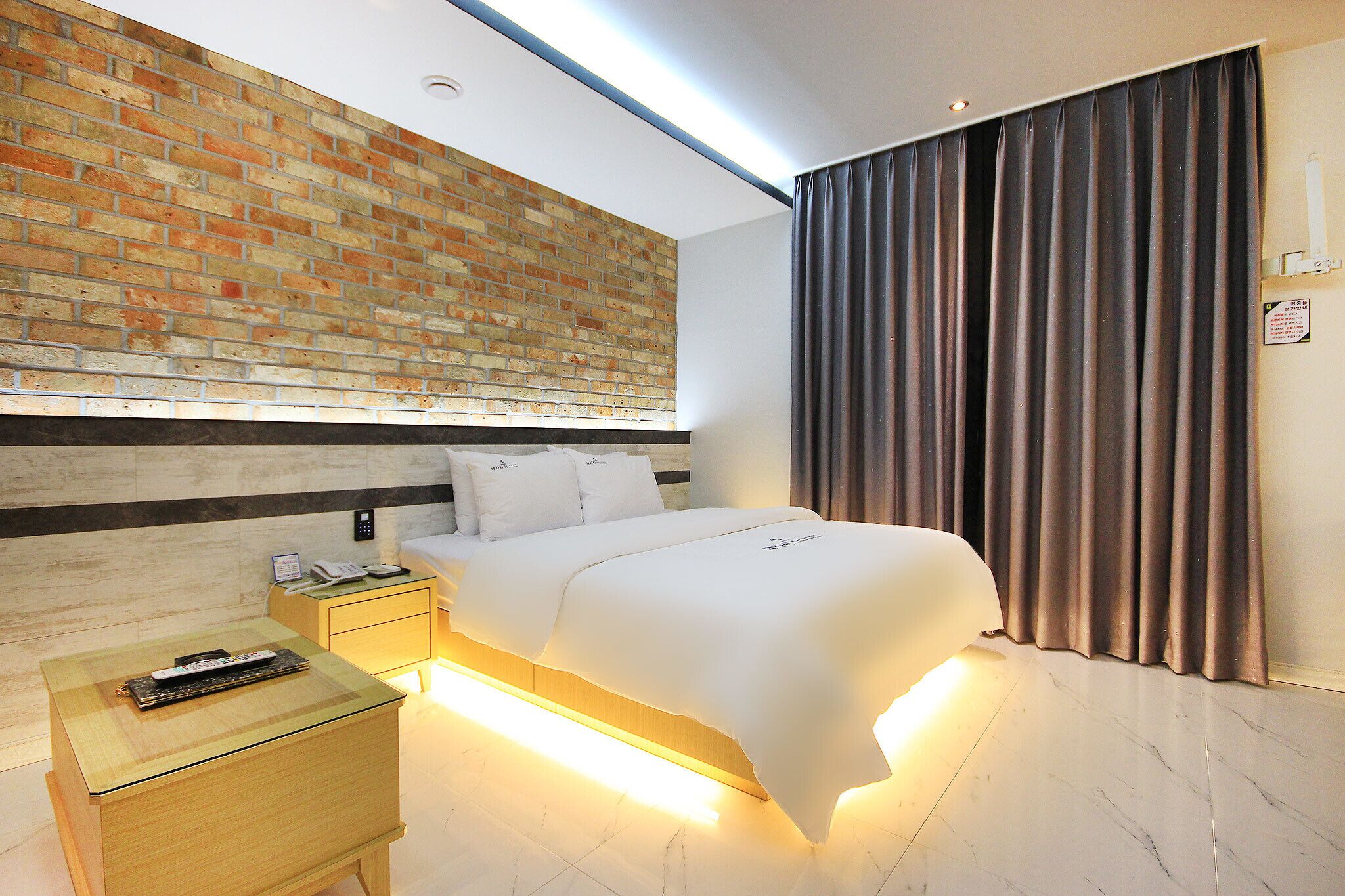 Gwangju Cheomdan Ferrari Hotel