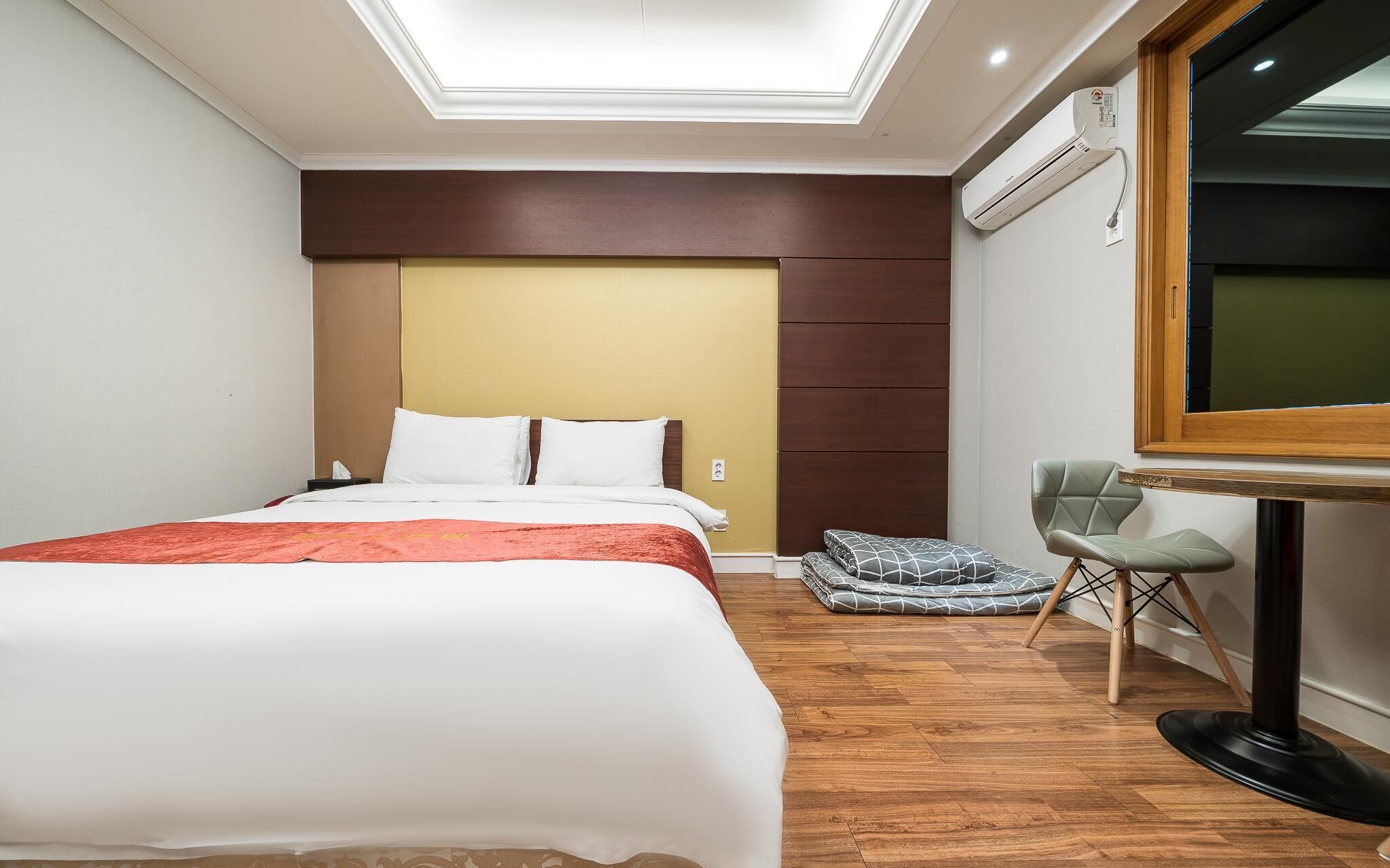Gwangju Sangmu Alice Business Hotel
