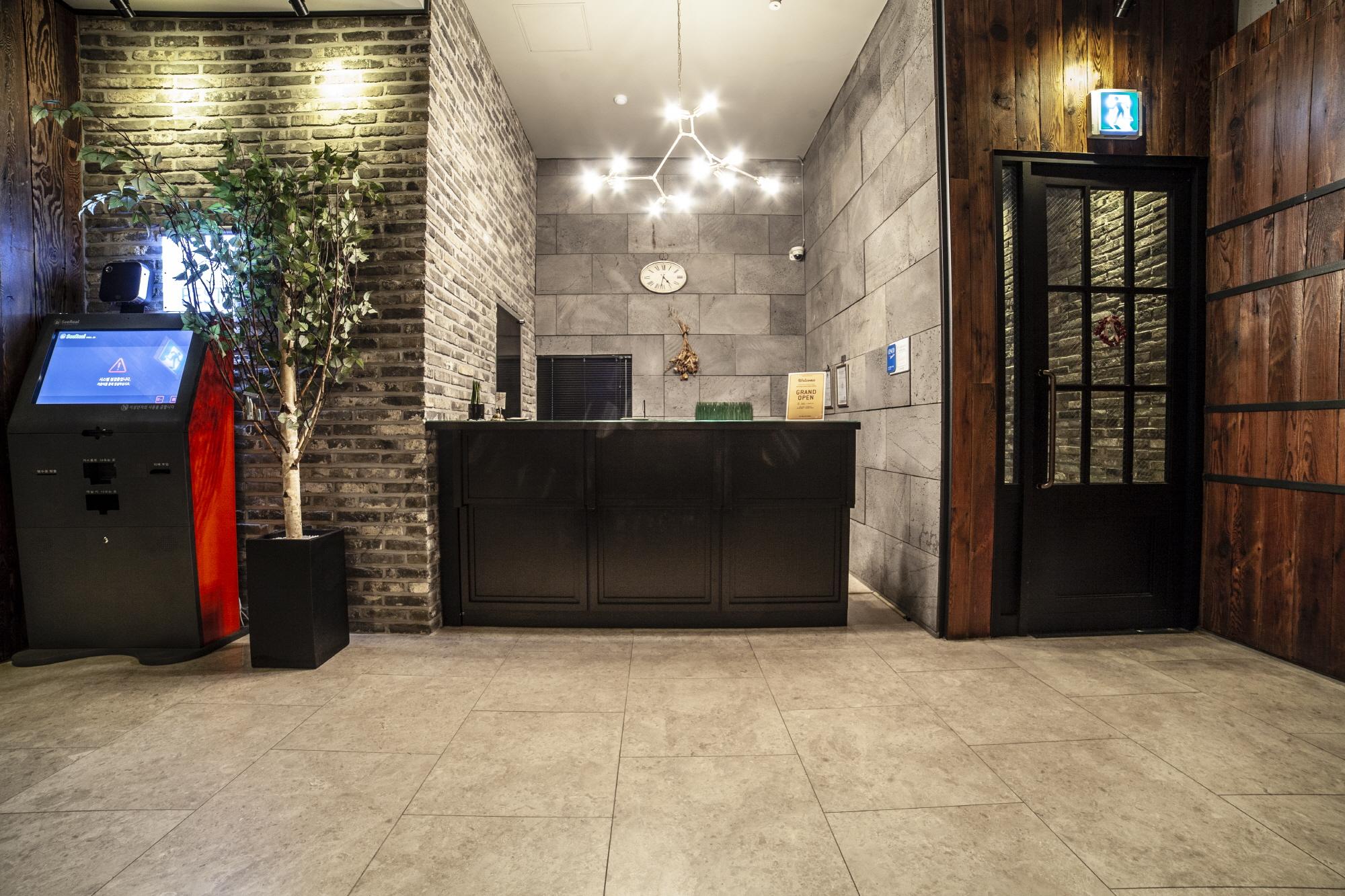 Hotel Stay 53