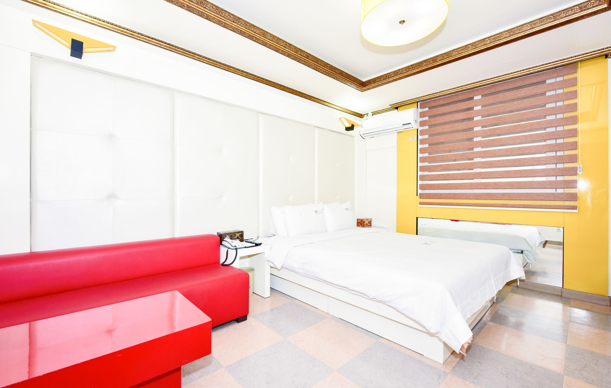 Queen Hotel