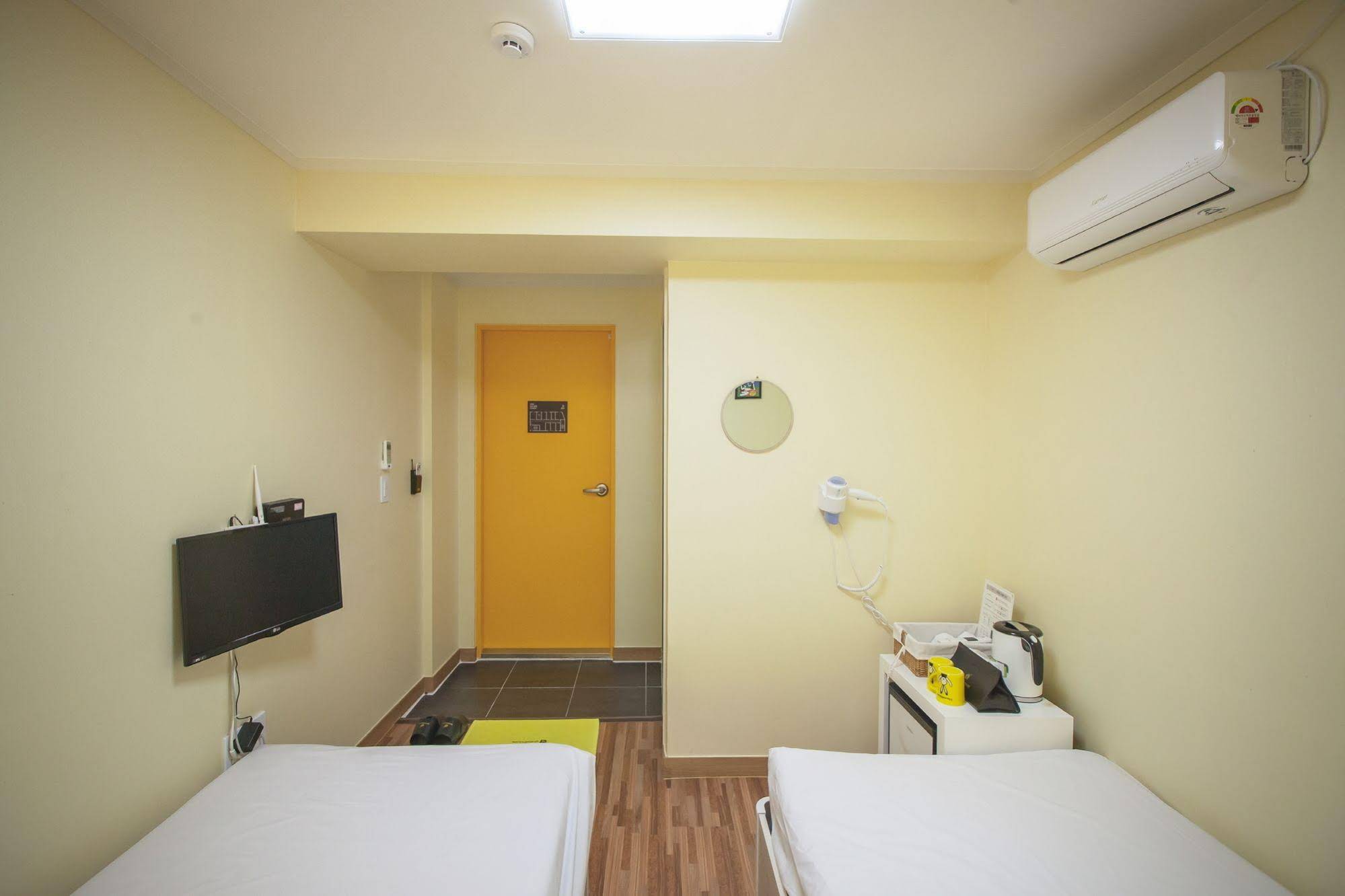 24 Guesthouse Haeundae Premier