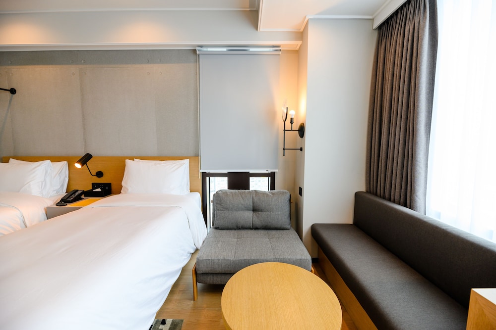 Golden Tulip Haeundae Hotel & Suites