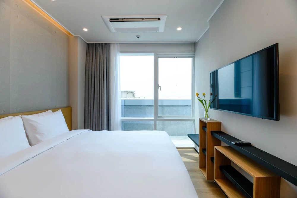 Golden Tulip Haeundae Hotel & Suites