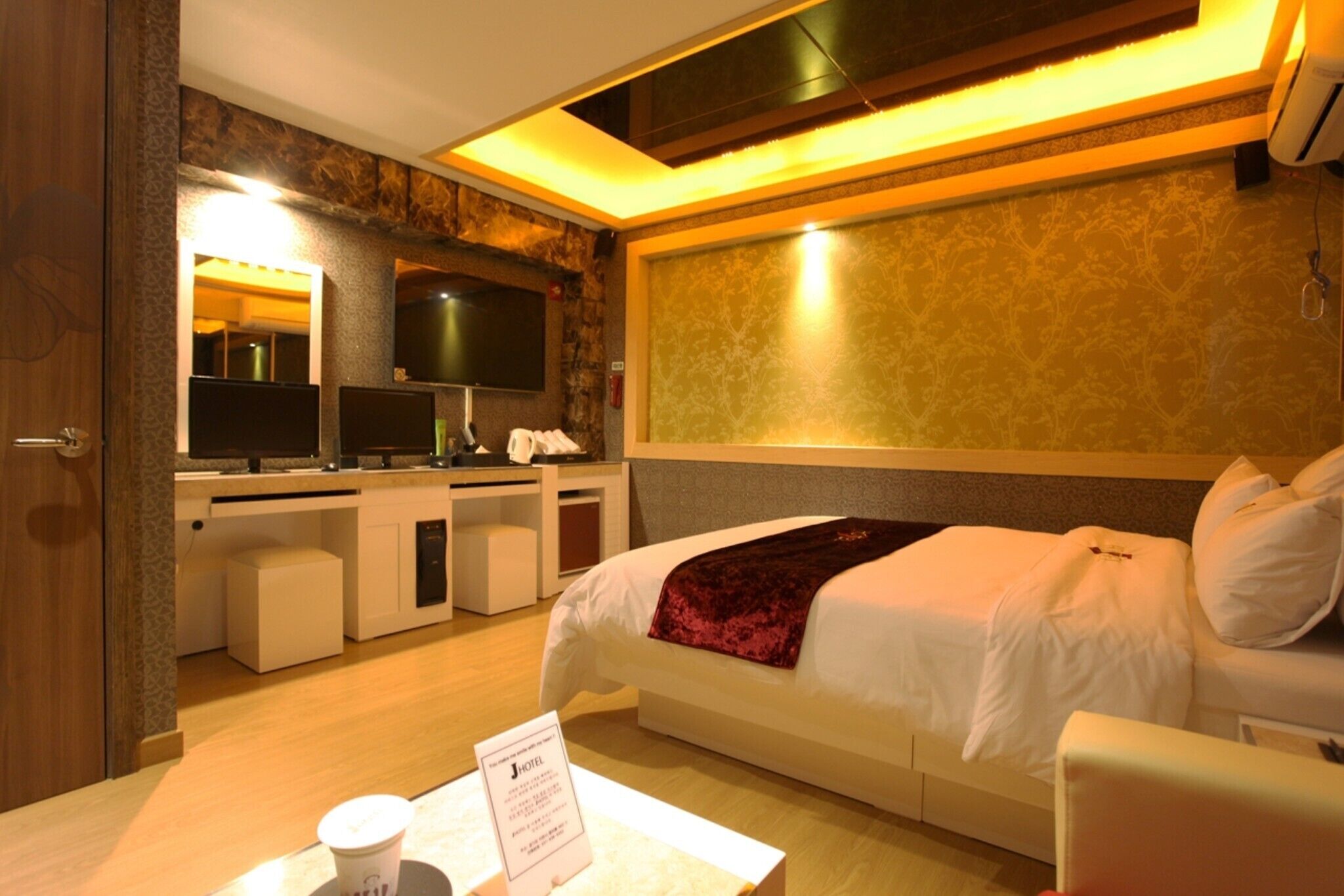 Icheon J Hotel