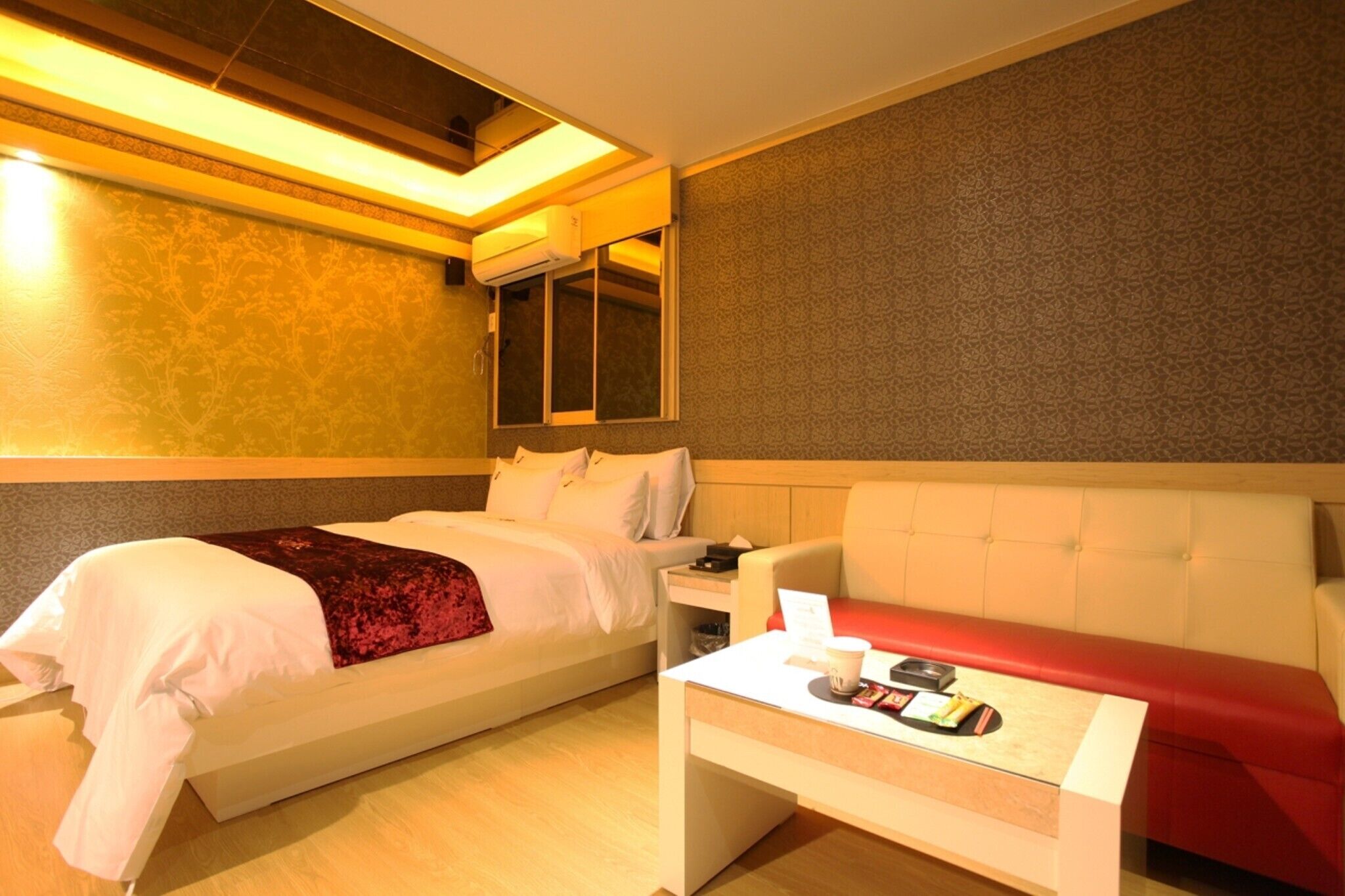 Icheon J Hotel