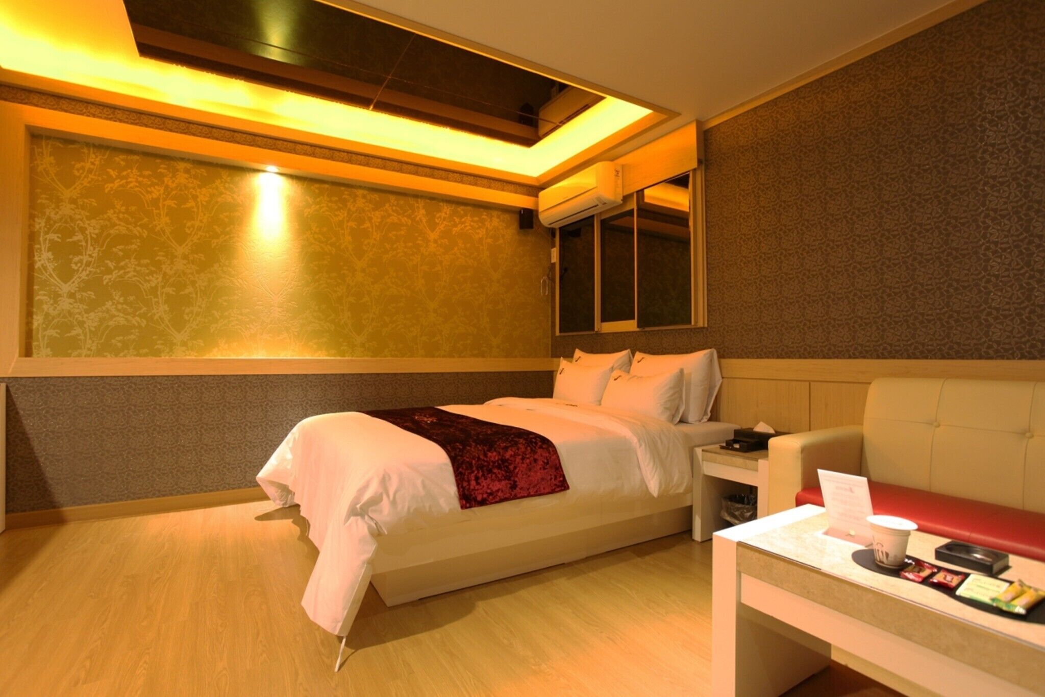 Icheon J Hotel