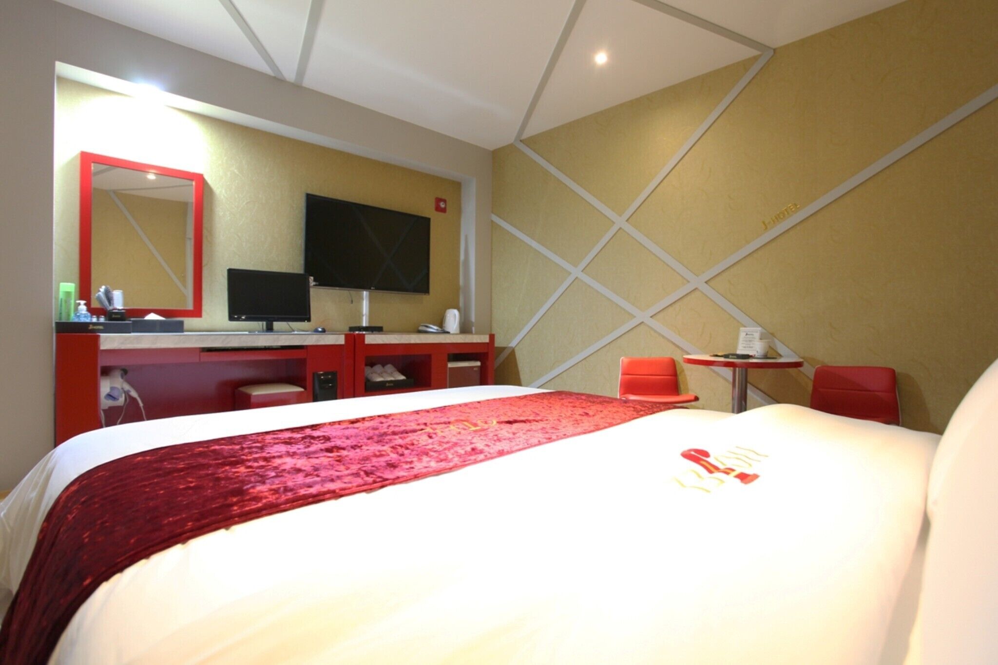 Icheon J Hotel